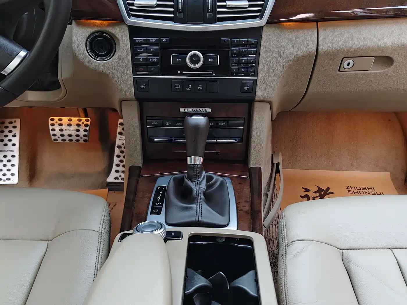 Mercedes-Benz E-Class 2011 E 260 L CGI Fashion фото 11
