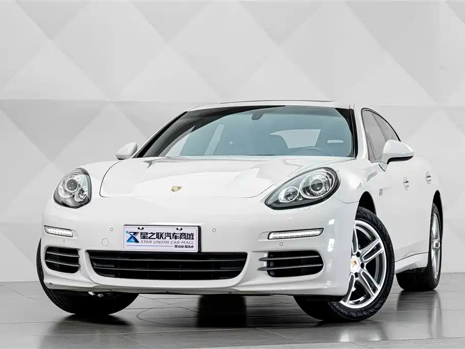 Porsche Panamera 2014 Panamera 4 3.0T фото 2