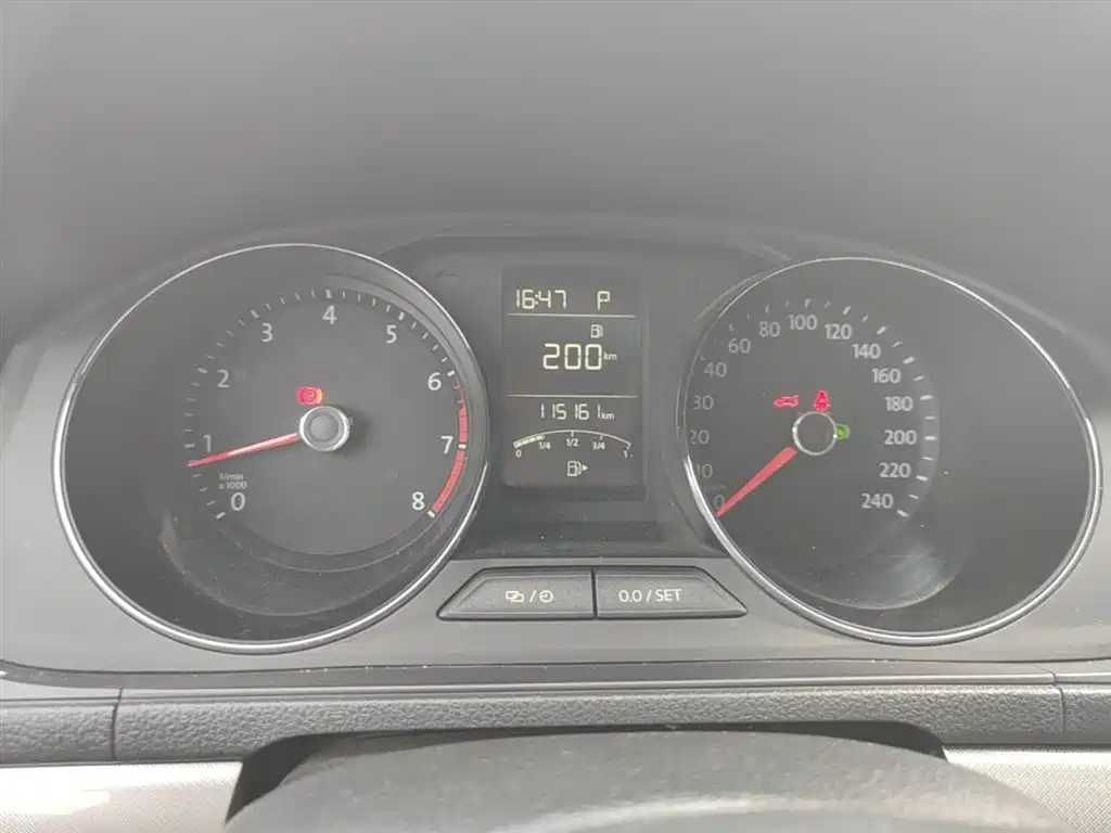 Volkswagen Lavida 2017 1.6L Automatic Comfort Edition фото 12