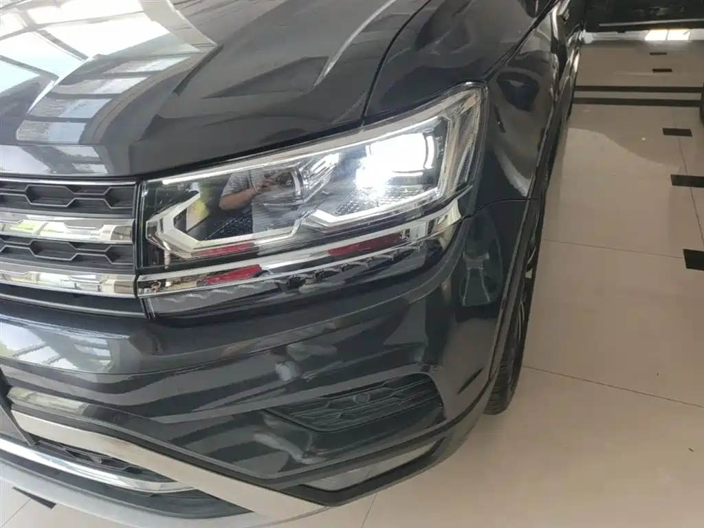 Volkswagen Tharu 2019 280TSI 2WD Flagship Edition China V фото 24