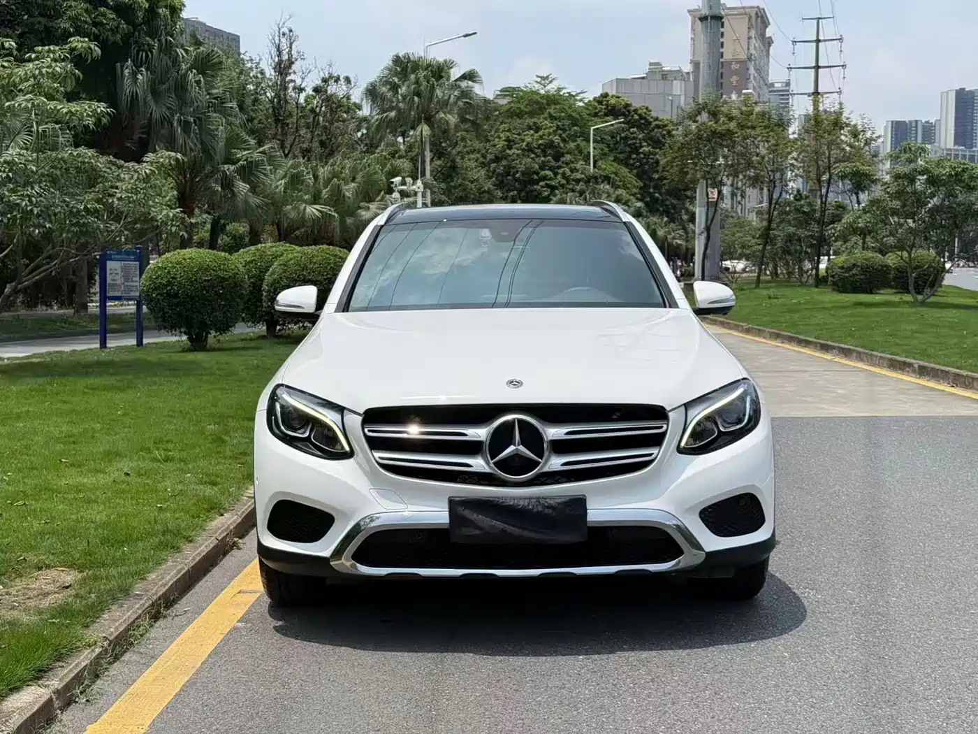 Mercedes-Benz GLC 2018 Facelift GLC 200 4MATIC фото 2