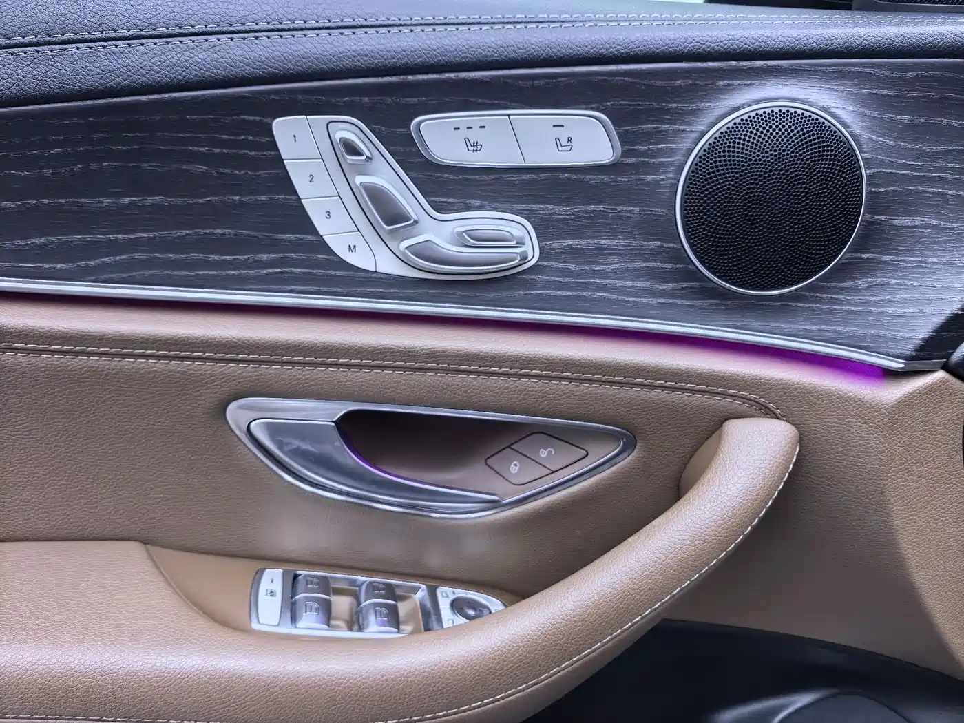 Mercedes-Benz E-Class 2020 E 300 L Sport Fashion Model фото 5