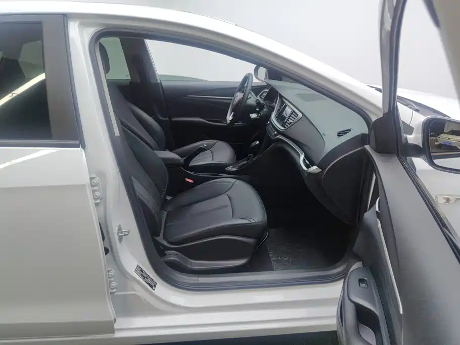 Фото 8 - Buick Excelle