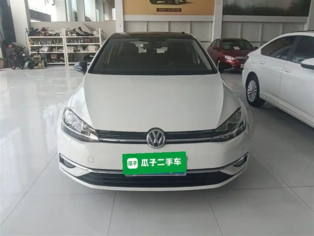 Volkswagen Golf 2018 230TSI Automatic Comfort фото 3