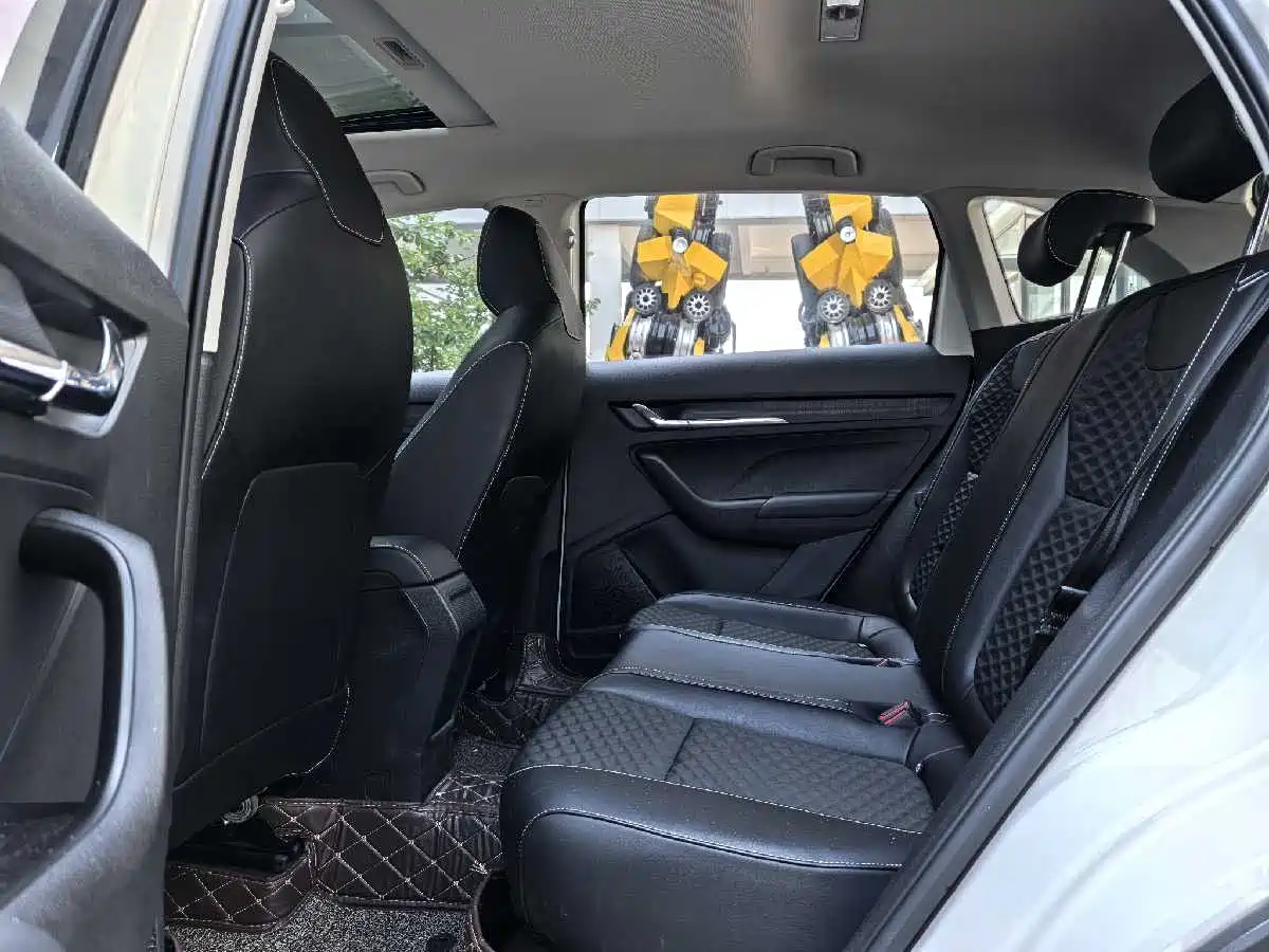Škoda Kamiq 2020 Model 1.5L Automatic Comfort фото 25