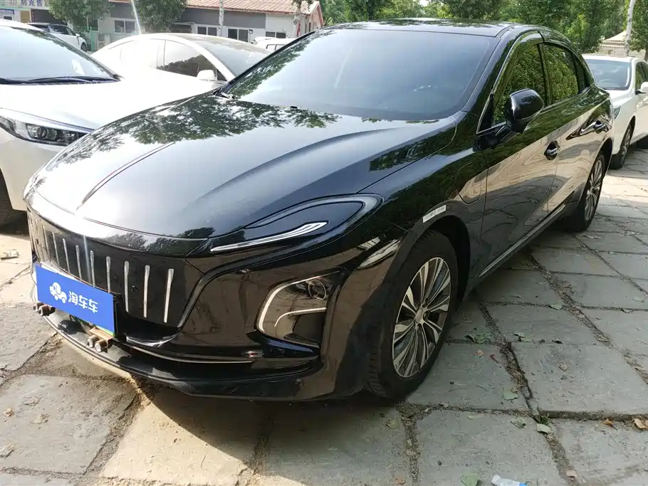 Hongqi E-QM5 2023 620km PLUS