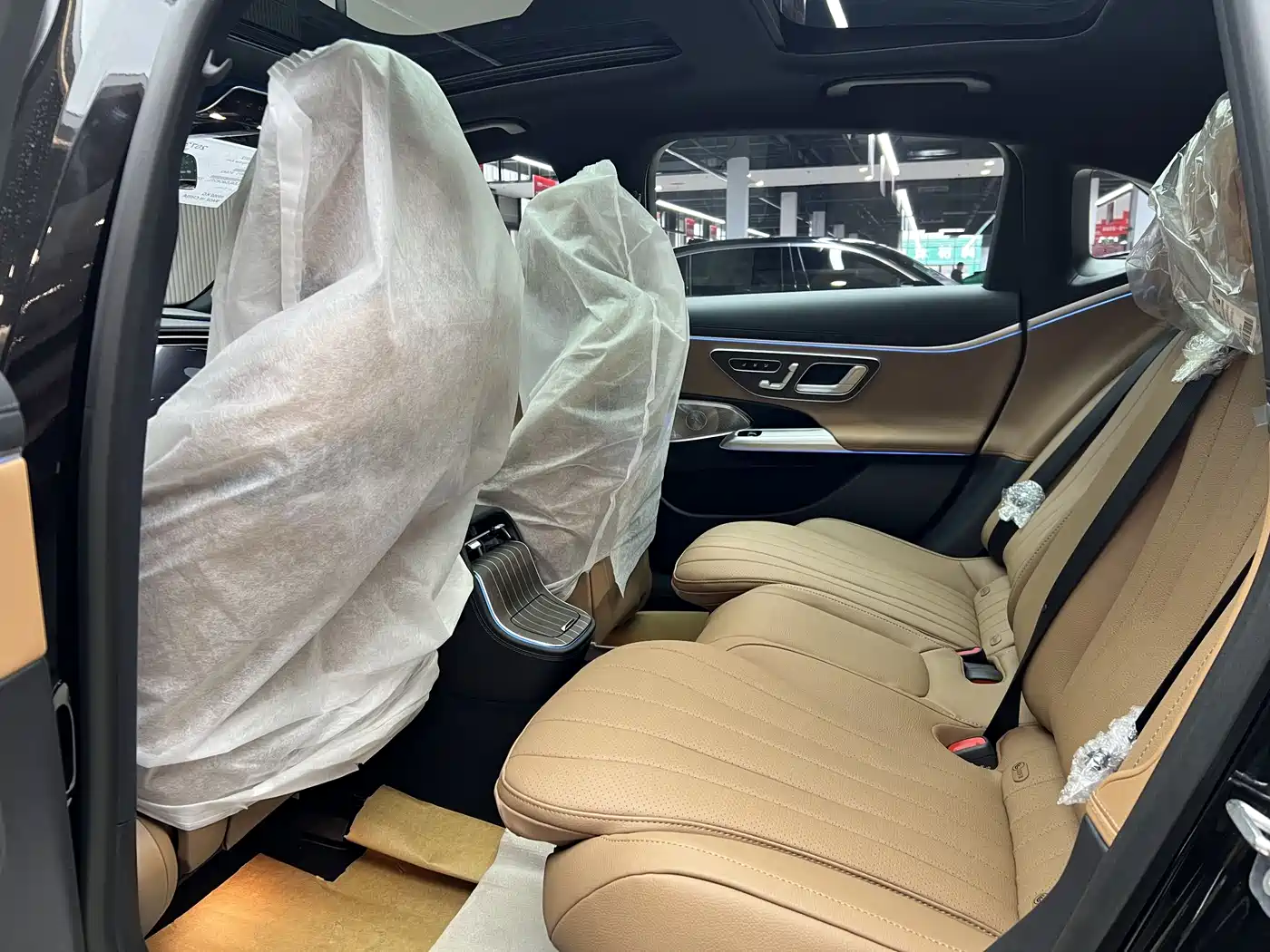 Mercedes-Benz E-Class 2026 E 300 L Luxury фото 19