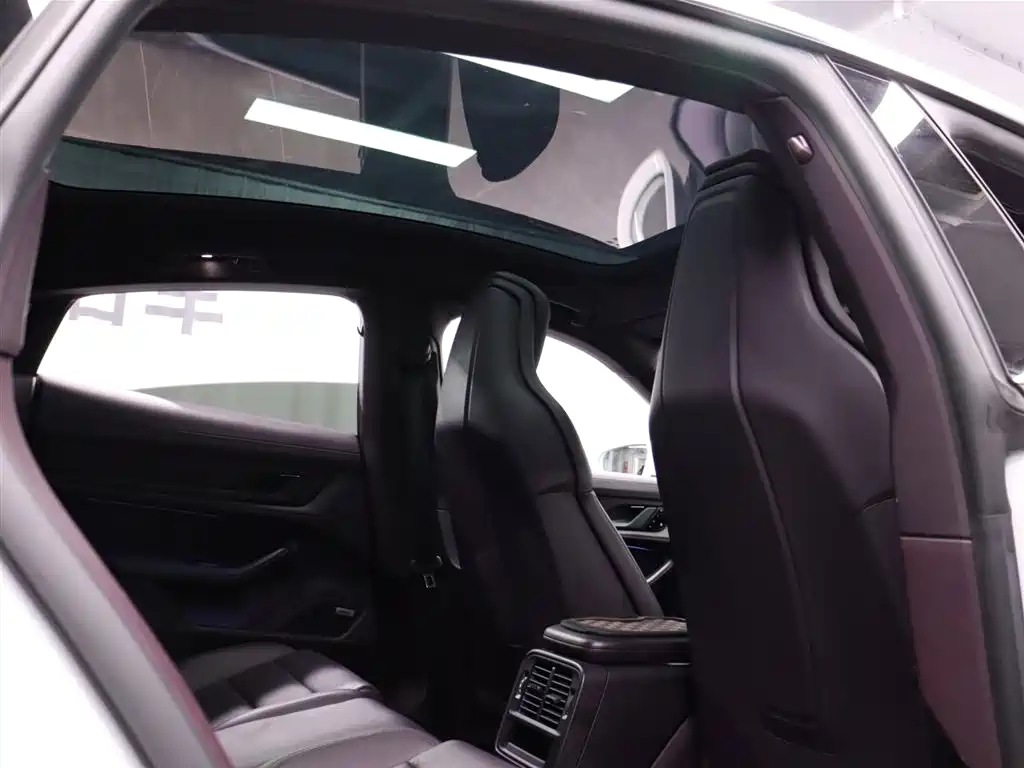 Porsche Taycan 2020 Taycan фото 26