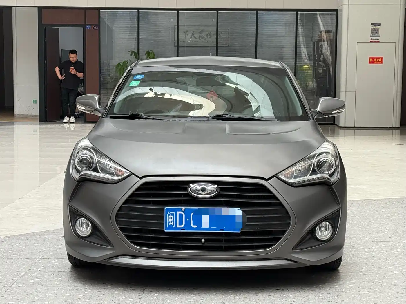 Hyundai Veloster 2015 1.6T Automatic Premium Edition фото 2