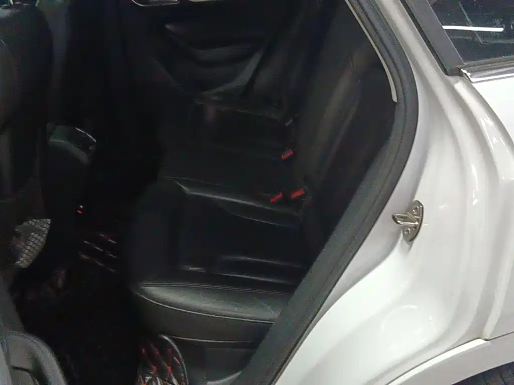 Audi Q3 2015 35 TFSI quattro Millionth Anniversary Premium фото 16