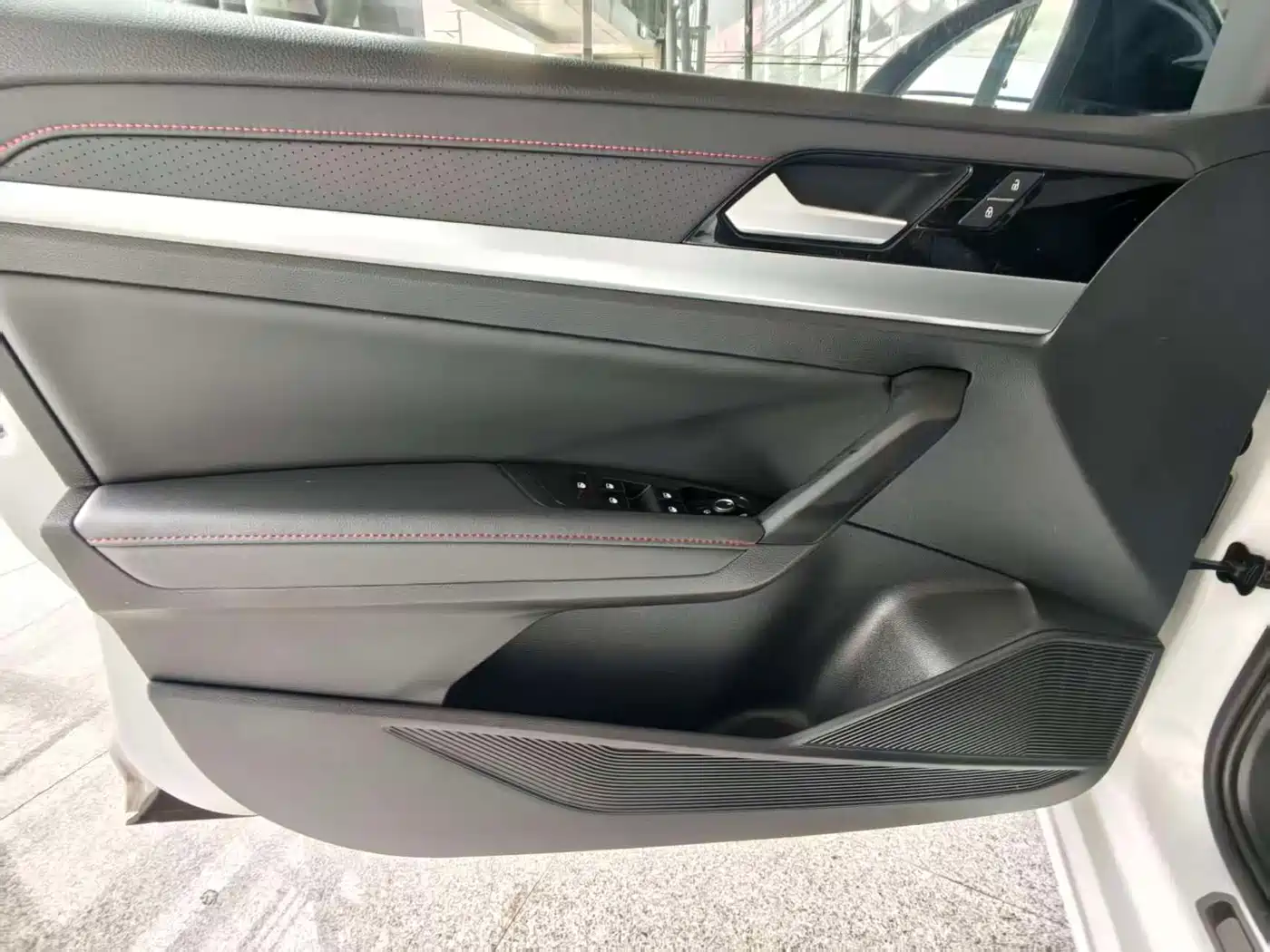 Volkswagen Lavida 2024 Model 300TSI DSG Starlight Leading Edition фото 24
