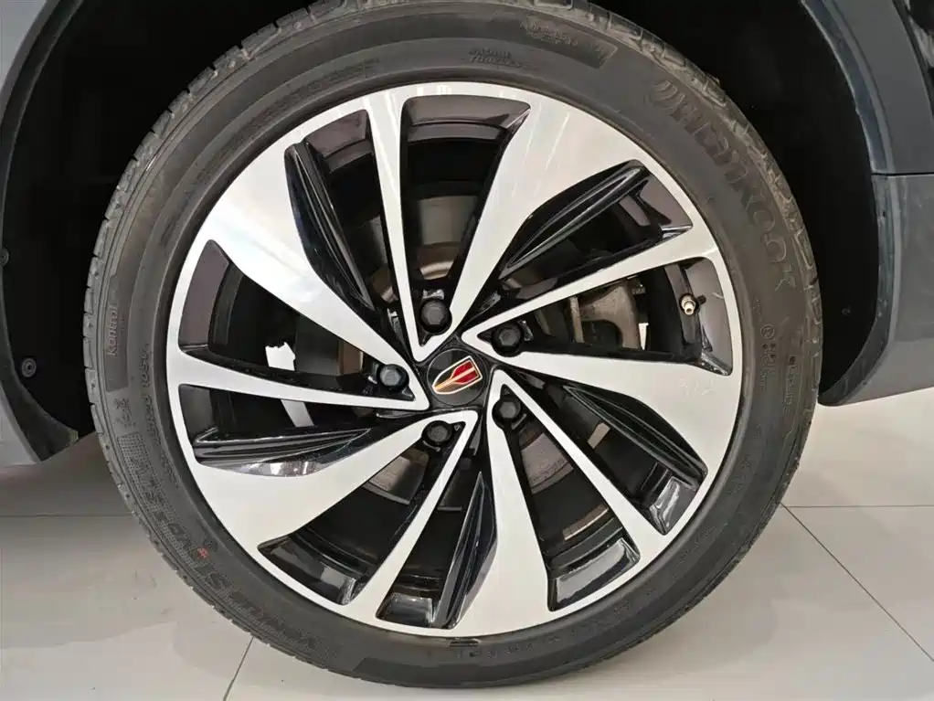Hongqi HS7 2019 3.0T Automatic 4WD Smart Connection Flag Leader Edition фото 30
