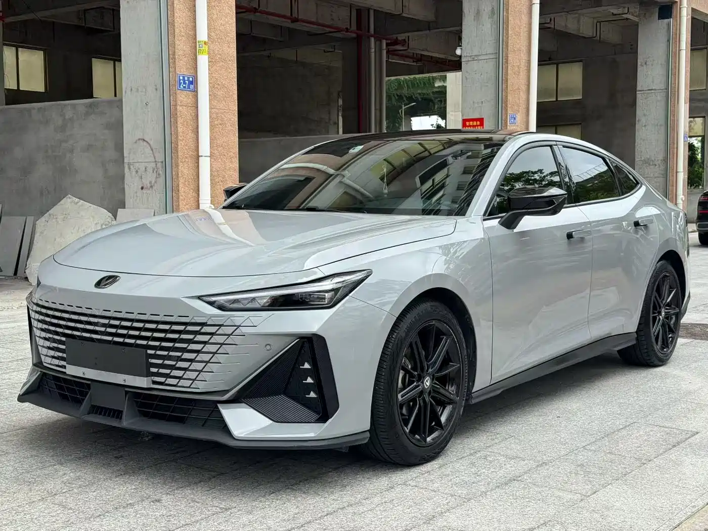 Changan UNI-V 2022 1.5T Premium Model