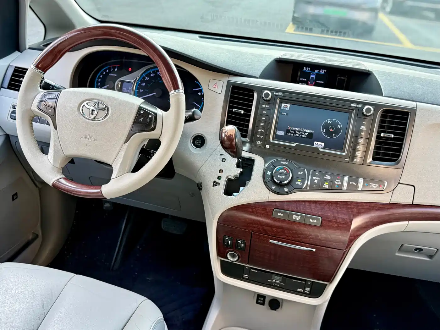 Toyota Sienna 2012
