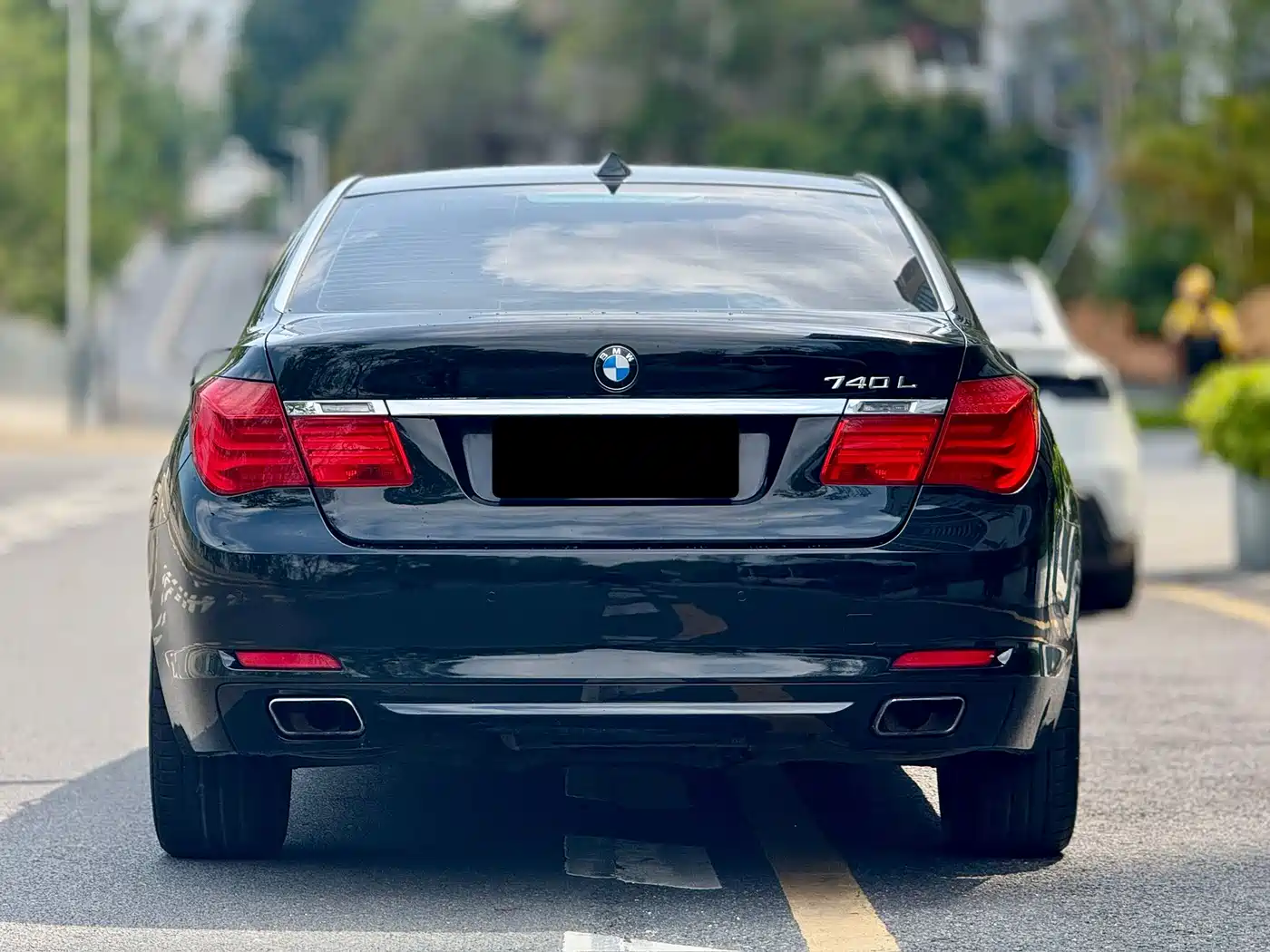 BMW 7 Series 2009 740Li Luxury фото 9