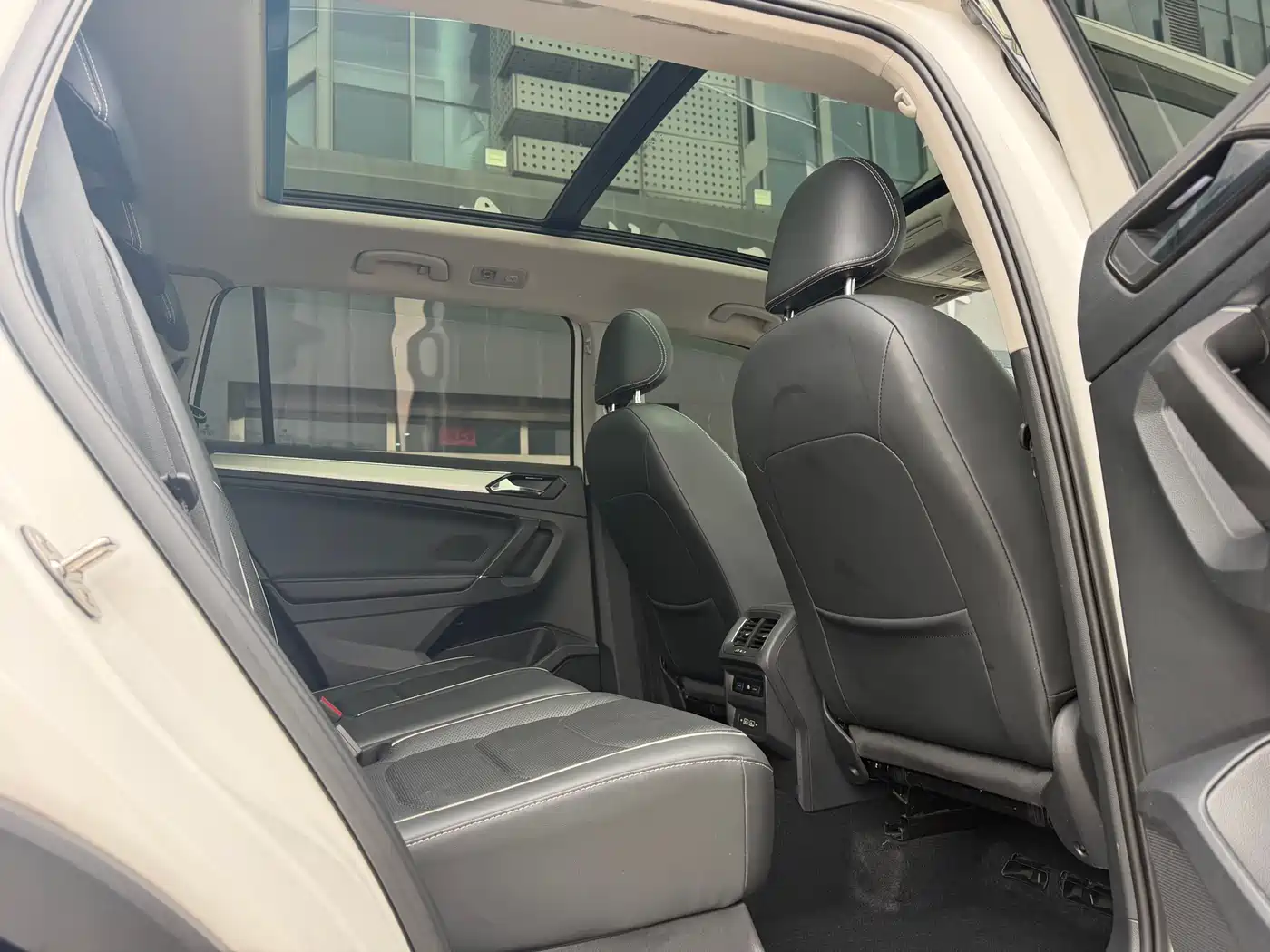 Volkswagen Tiguan L 2018 330TSI Automatic 2WD Flagship Edition фото 12