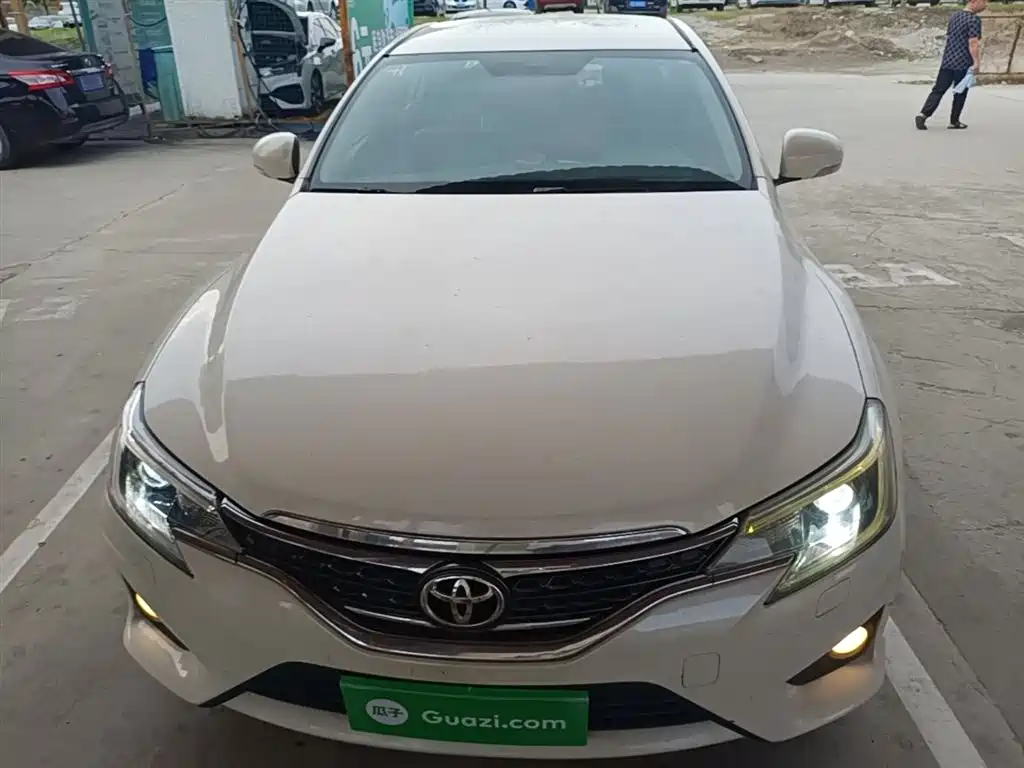 Toyota Reiz 2013 2.5S Elite Edition фото 3