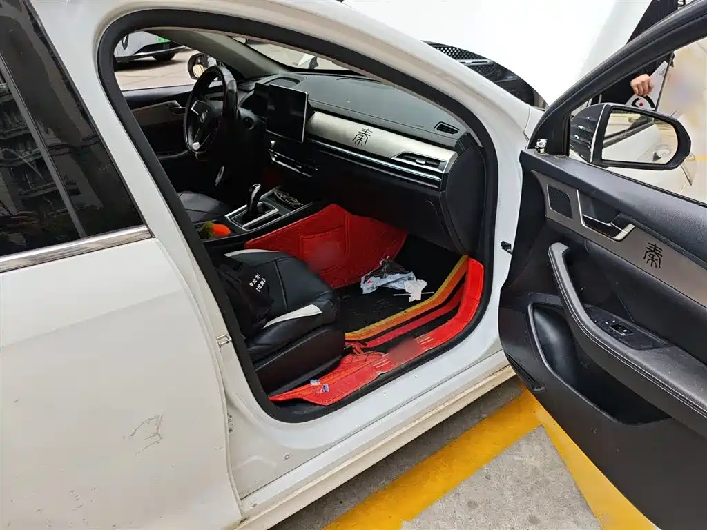BYD Qin Pro 2019 Super Edition 1.5TI Automatic Smart Connected Feng Shang Type China VI фото 20