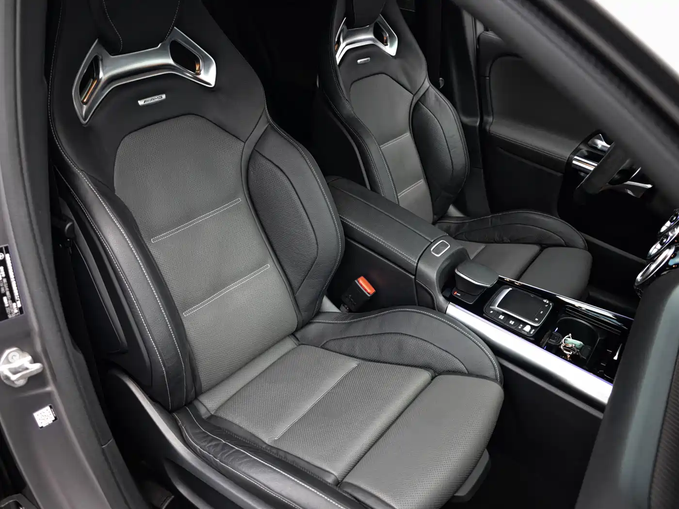 Mercedes-Benz GLA AMG 2021 AMG GLA 45 4MATIC+ фото 16