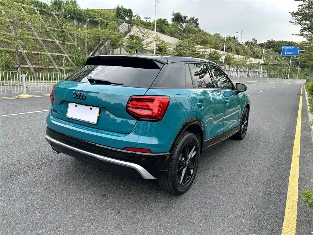 Audi Q2L 2020 35 TFSI Progressive Dynamic Model фото 3