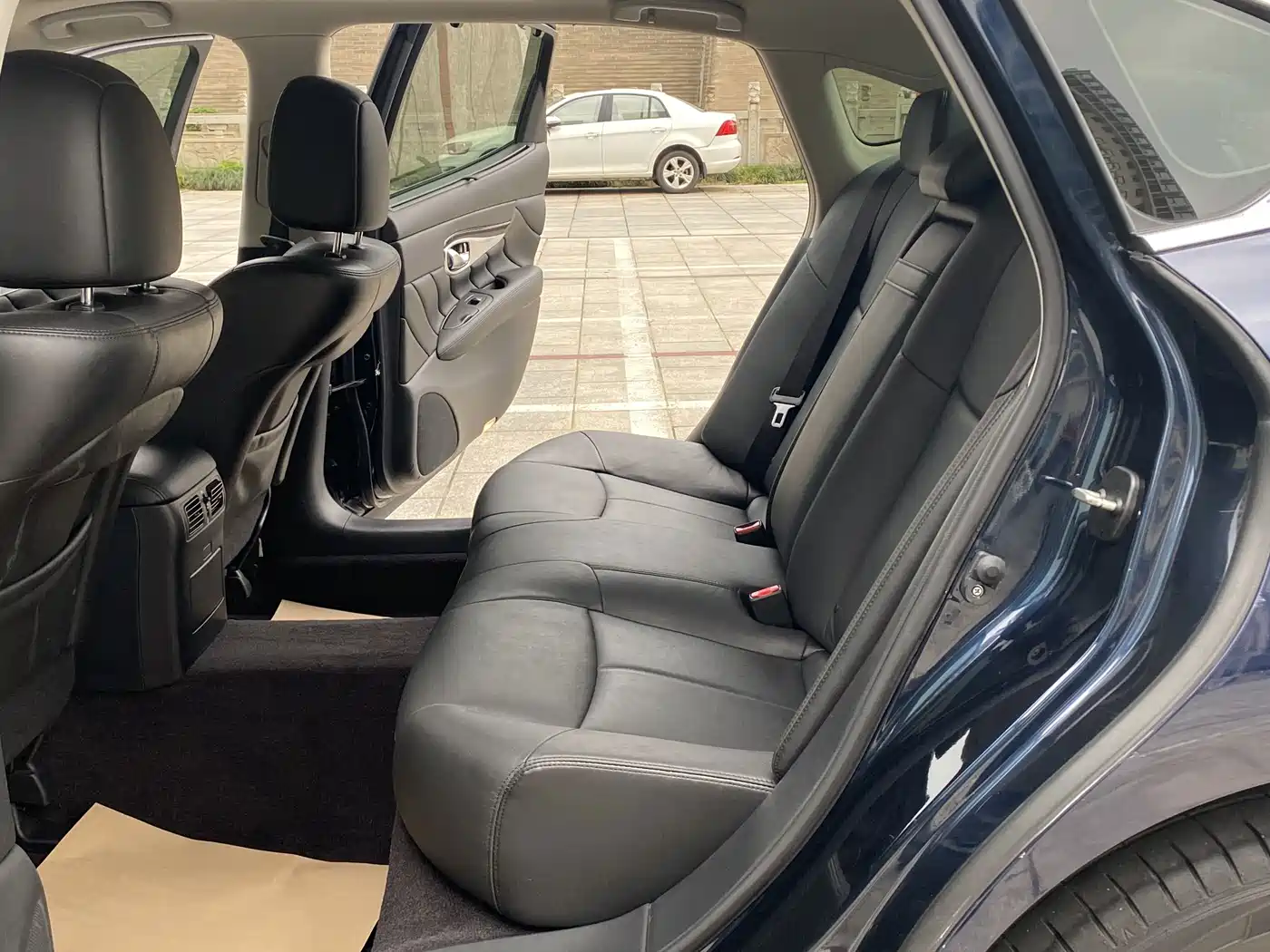 Infiniti Q70 2016 2015 Q70L 2.5L Enjoyment Edition