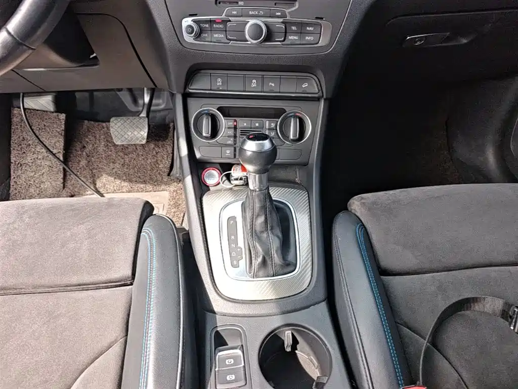 Audi Q3 2017 40 TFSI quattro AWD Sport фото 14