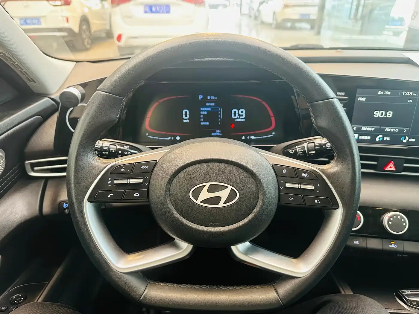 Hyundai Elantra 2023 1.5L CVT GLX Elite Edition фото 8