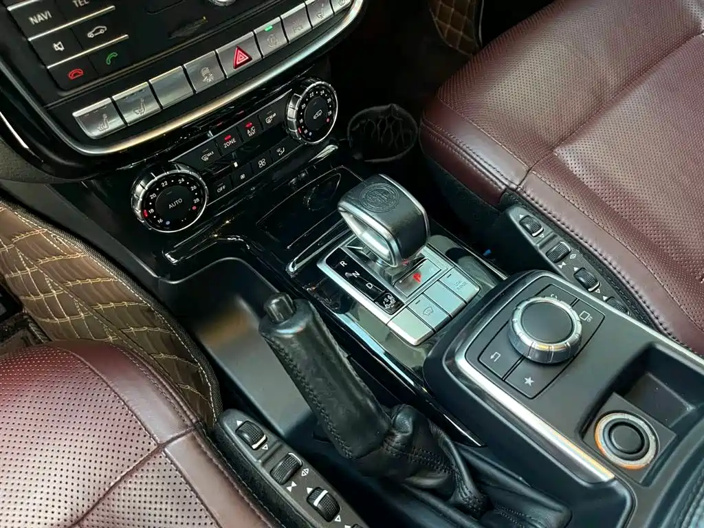 Mercedes-Benz G-Class AMG 2016 AMG G 63 фото 15