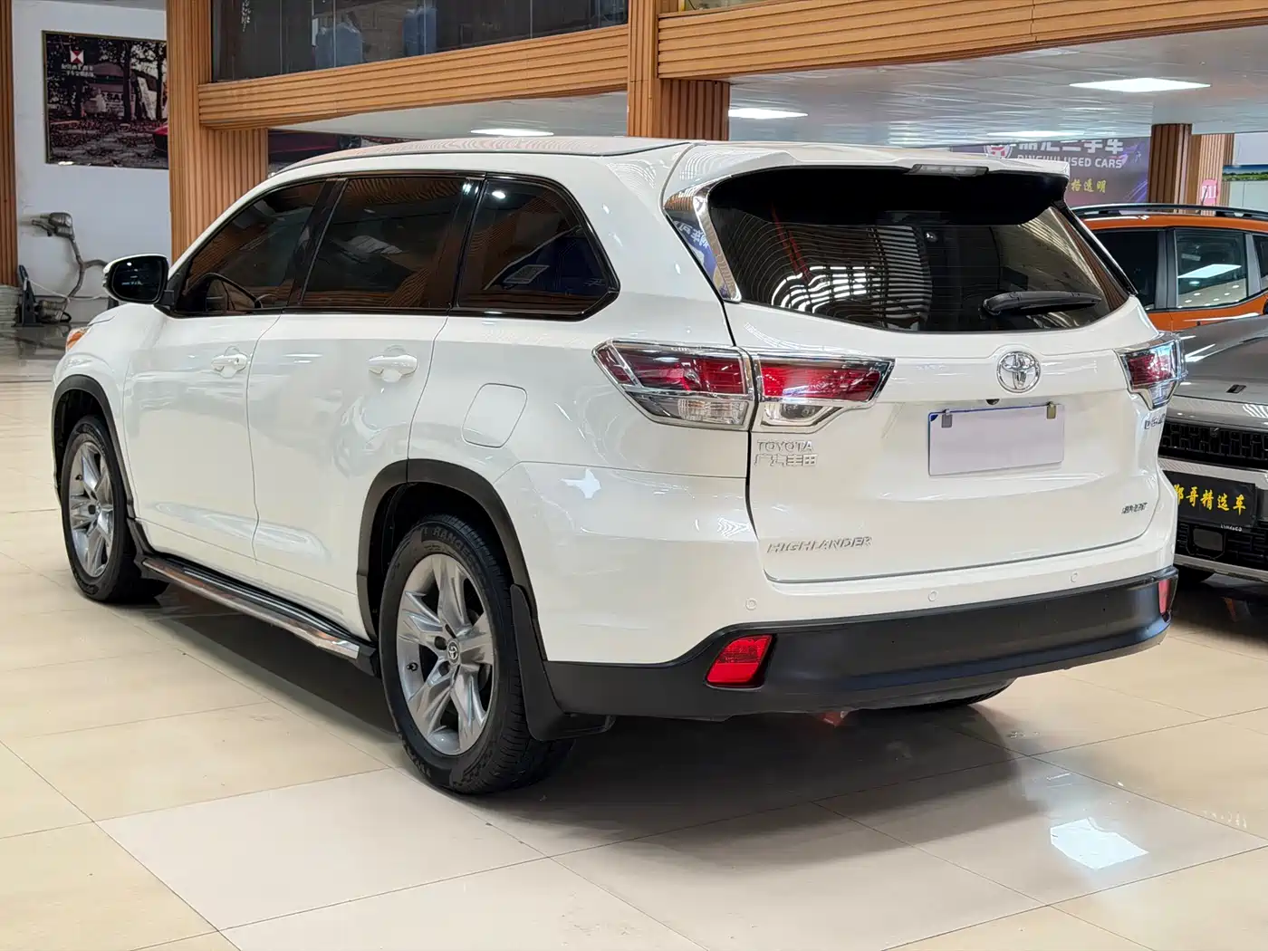 Toyota Highlander 2015 2.0T FWD Luxury Edition 7-seater фото 16