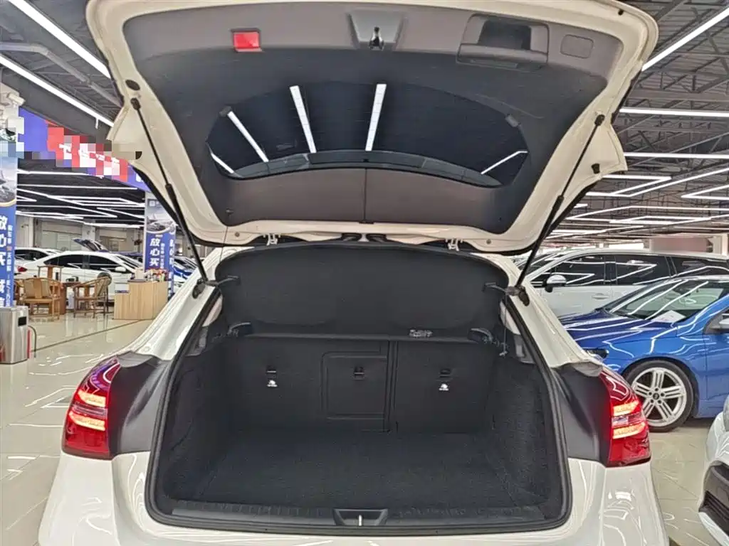 Mercedes-Benz GLA 2019 GLA 200 Dynamic фото 19