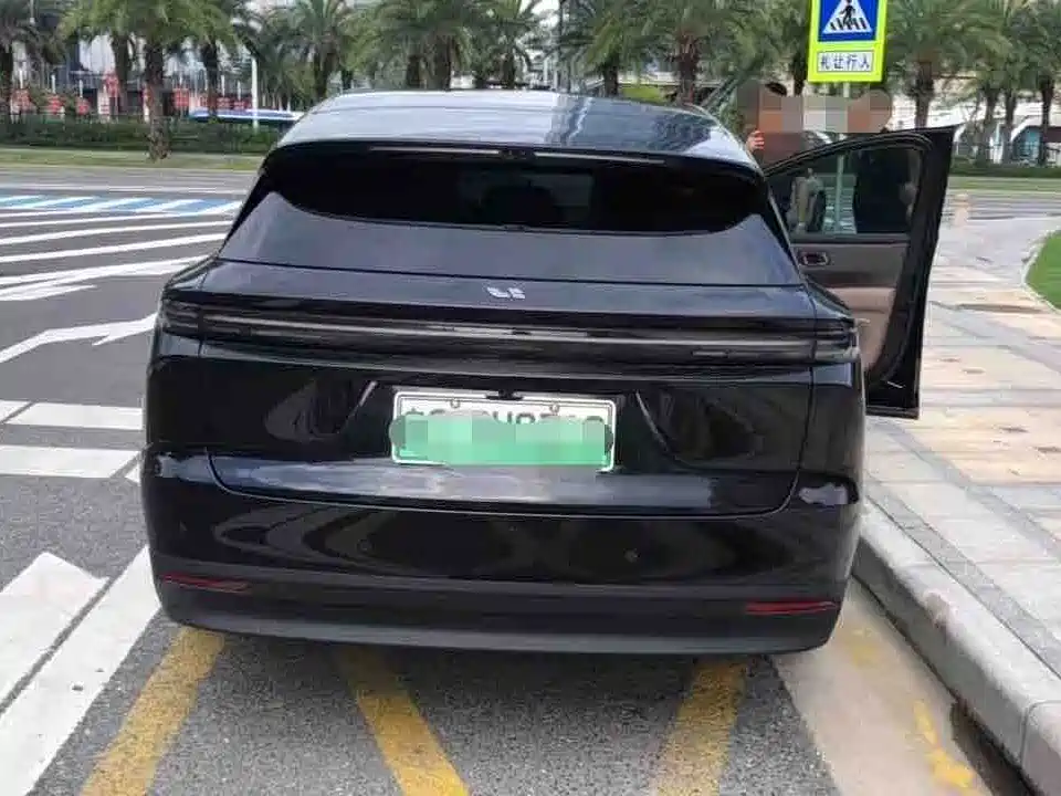 Li Auto i6 2026 2025 4WD Base Model