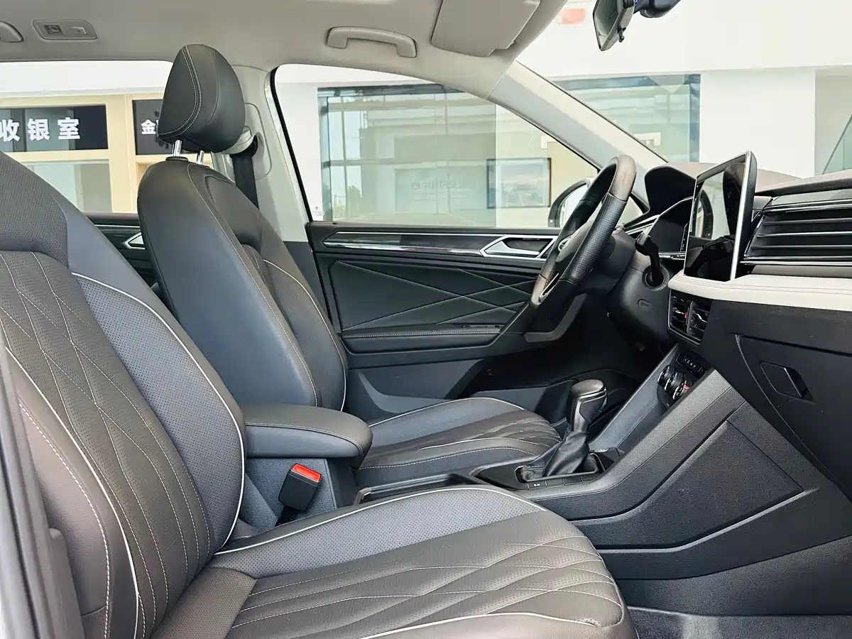 Volkswagen Tiguan L 2023 280TSI 2WD Trend Limited Edition фото 12