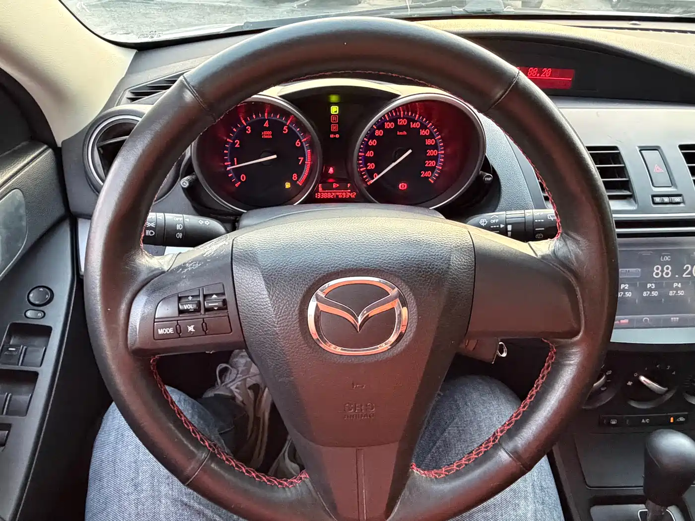 Mazda Mazda3 Axela 2013 2013 Hatchback 1.6L Automatic Elite