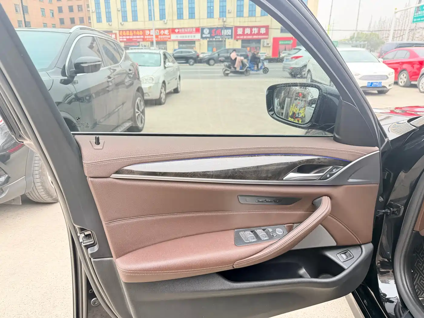 BMW 5 Series 2021 525Li M Sport Package фото 6