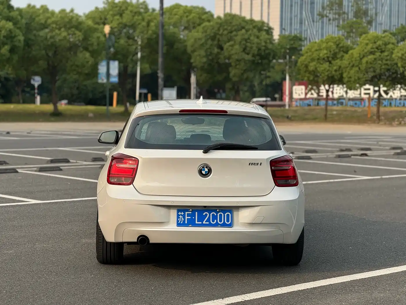 BMW 1 Series (Import) 2013 Facelift 118i Leading Model фото 4