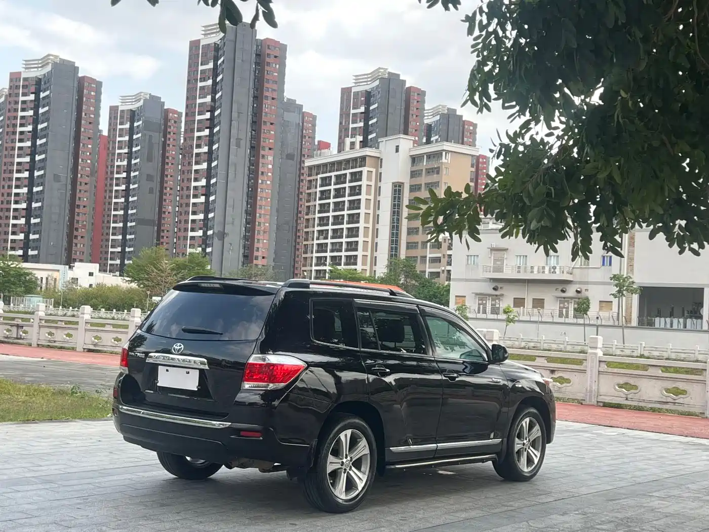 Toyota Highlander 2012 2.7L 2WD 7-Seater Luxury Edition фото 9