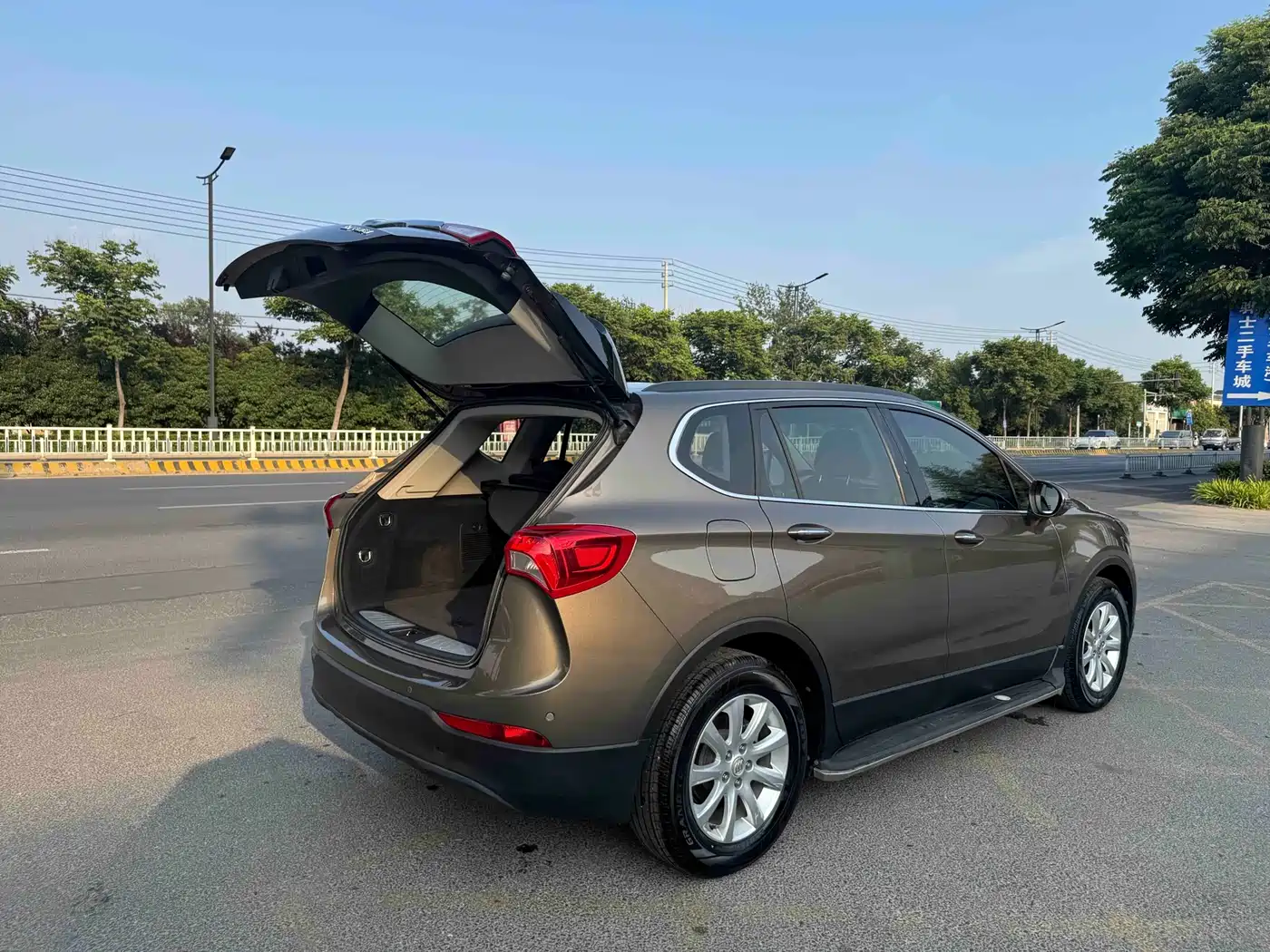 Фото 19 - Buick Envision Plus