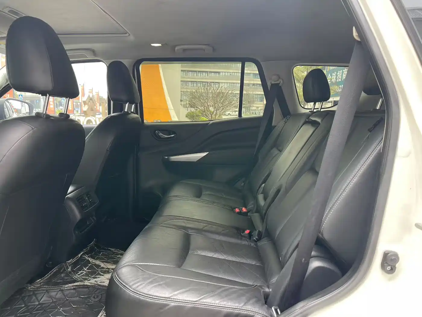 Nissan Terra 2018 2.5L Automatic 2WD Luxury Edition фото 7
