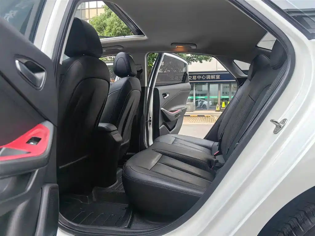 Hyundai Fista 2019 280TGDi Sport Edition China VI фото 6