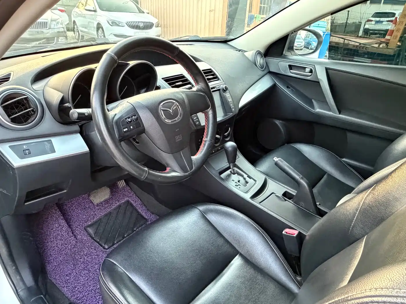 Mazda Mazda3 Axela 2013 2013 Hatchback 1.6L Automatic Elite