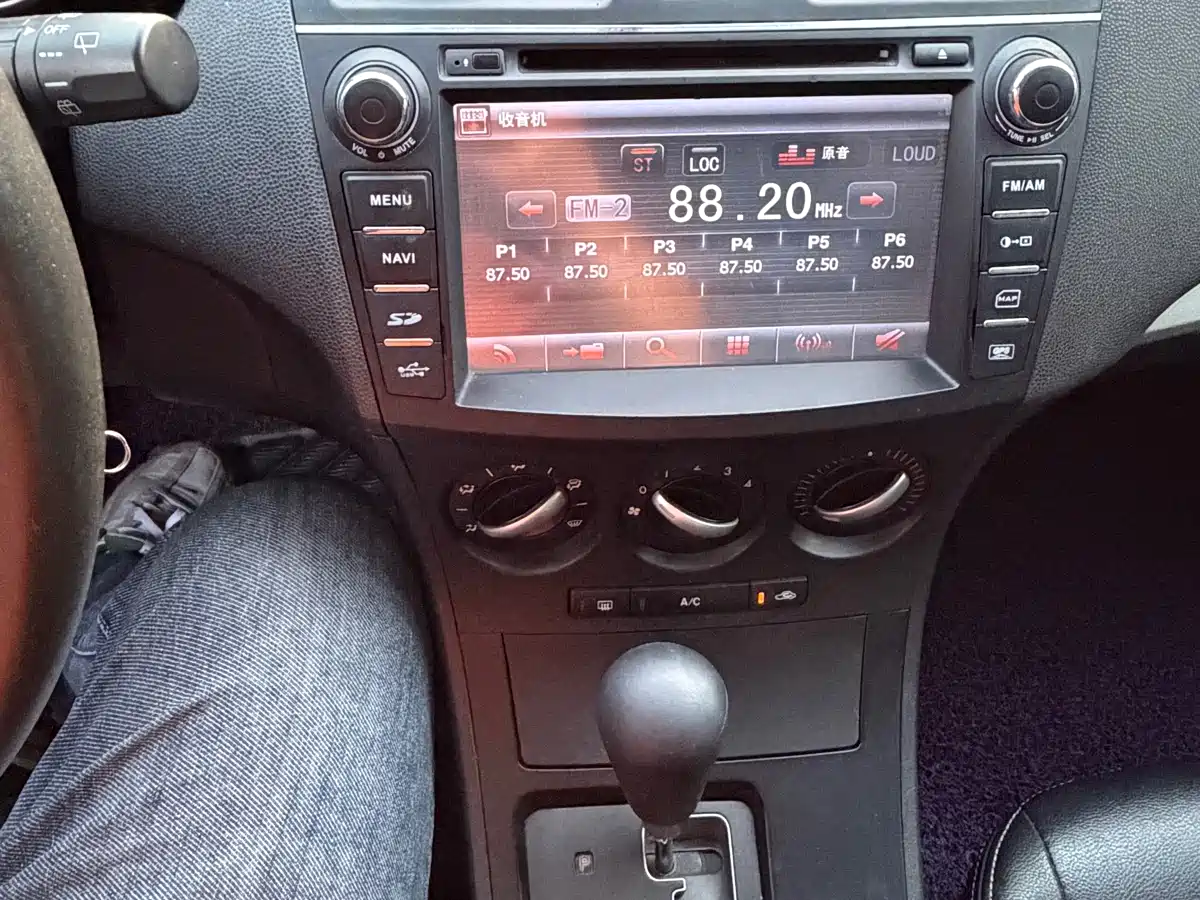 Mazda Mazda3 Axela 2013 2013 Hatchback 1.6L Automatic Elite