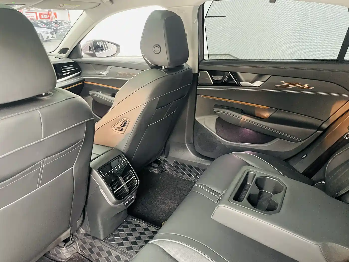 Volkswagen Passat 2025 Pro 380TSI Dragon Prestige Edition фото 11