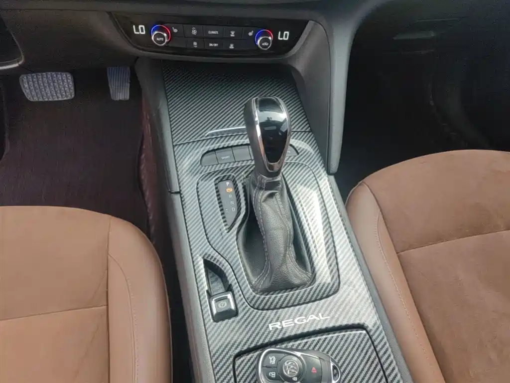 Buick Regal 2019 20T Elite China VI фото 14