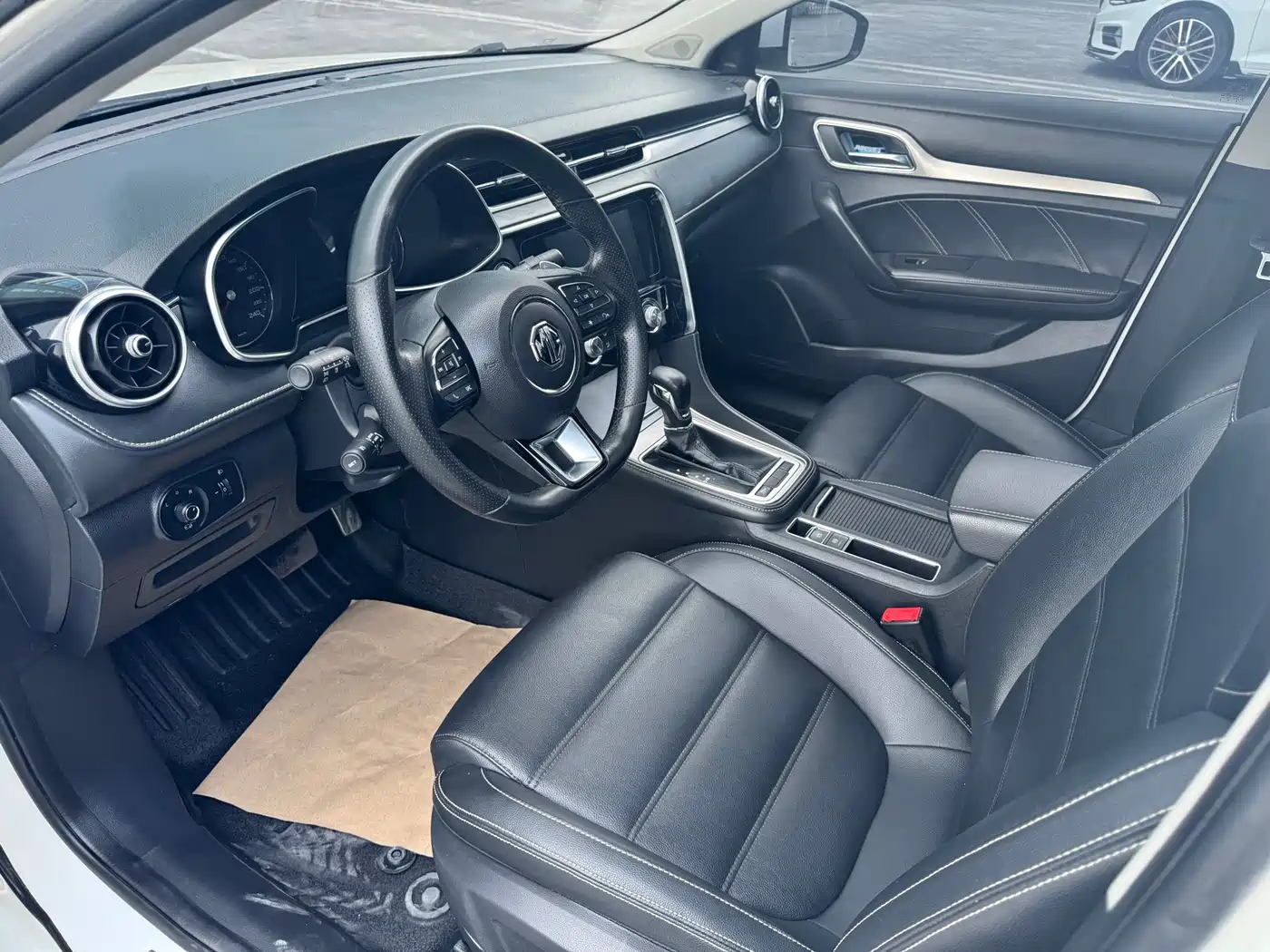 MG MG6 2017 2017 20T Automatic Luxury Smart Connect Version (China V)