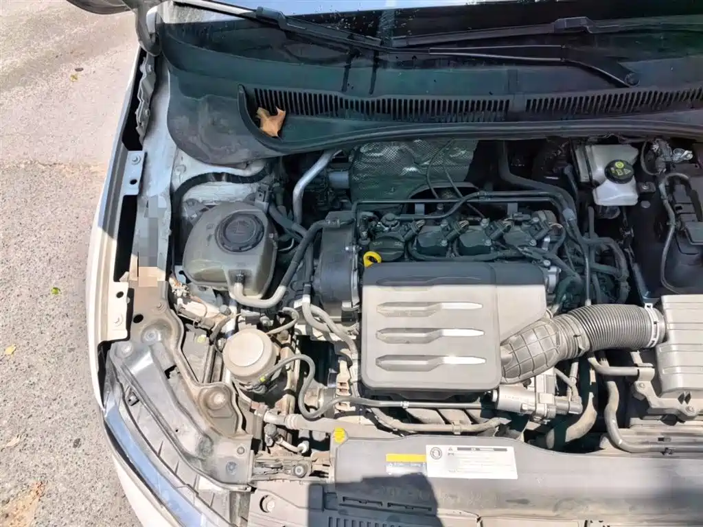 Volkswagen Polo 2019 Plus 1.5L Automatic Panorama Enjoyment Edition фото 21