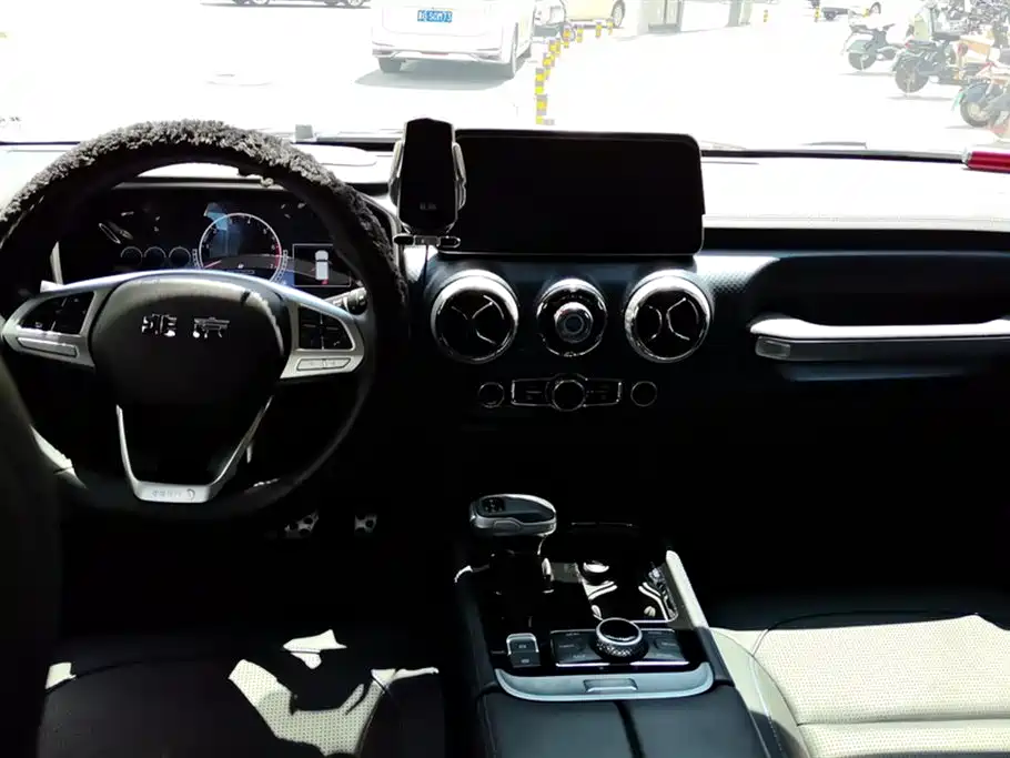 BAIC ORV Beijing Offroad BJ40 2023 2.0T Auto 4WD Urban Hunter Knight Edition фото 11