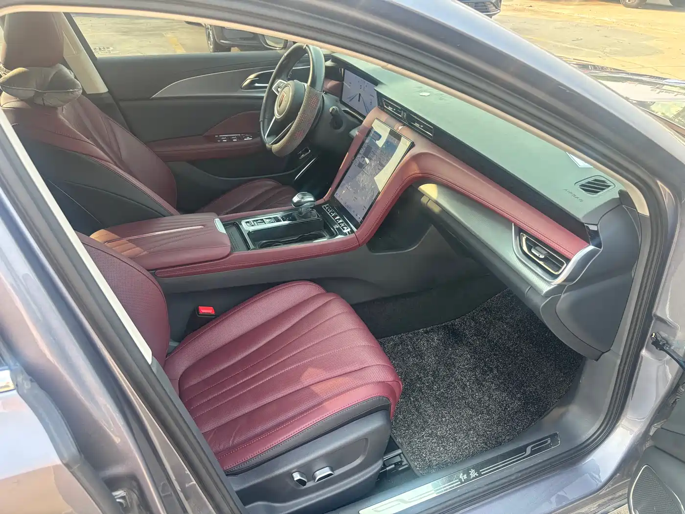 Hongqi H5 2023 2.0T Auto Smart Connect Flag Comfort фото 11
