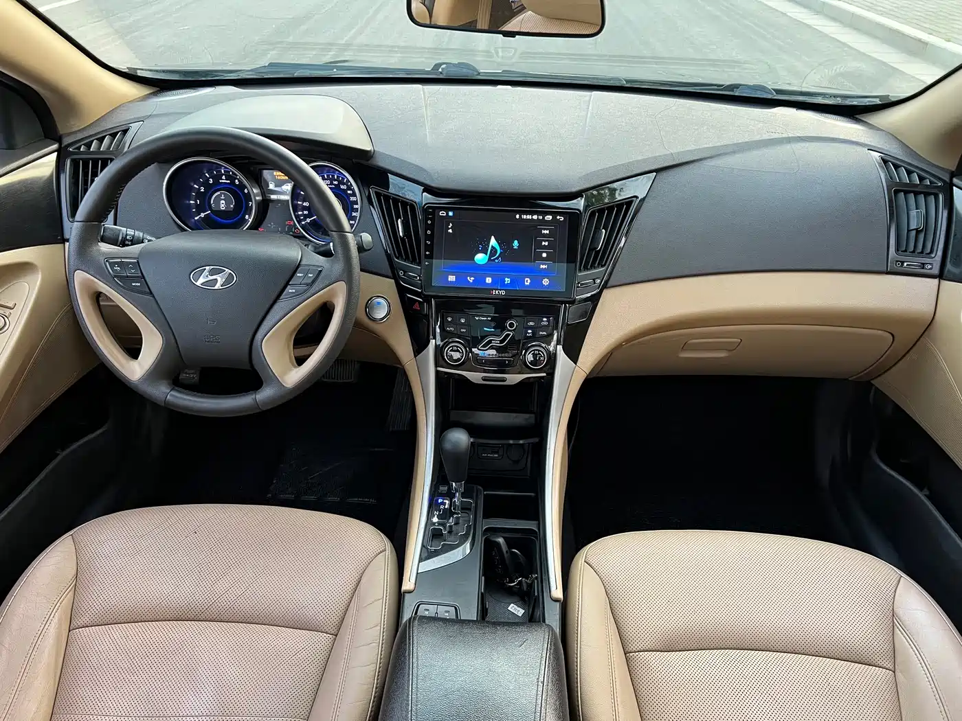 Hyundai Sonata 2013 2.0L Automatic Luxury Edition фото 9