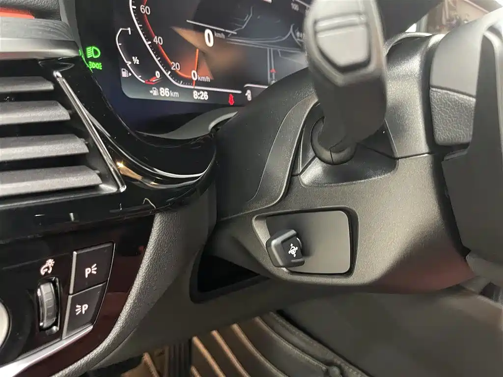 BMW 5 Series 2023 530Li Leading M Sport Package фото 22