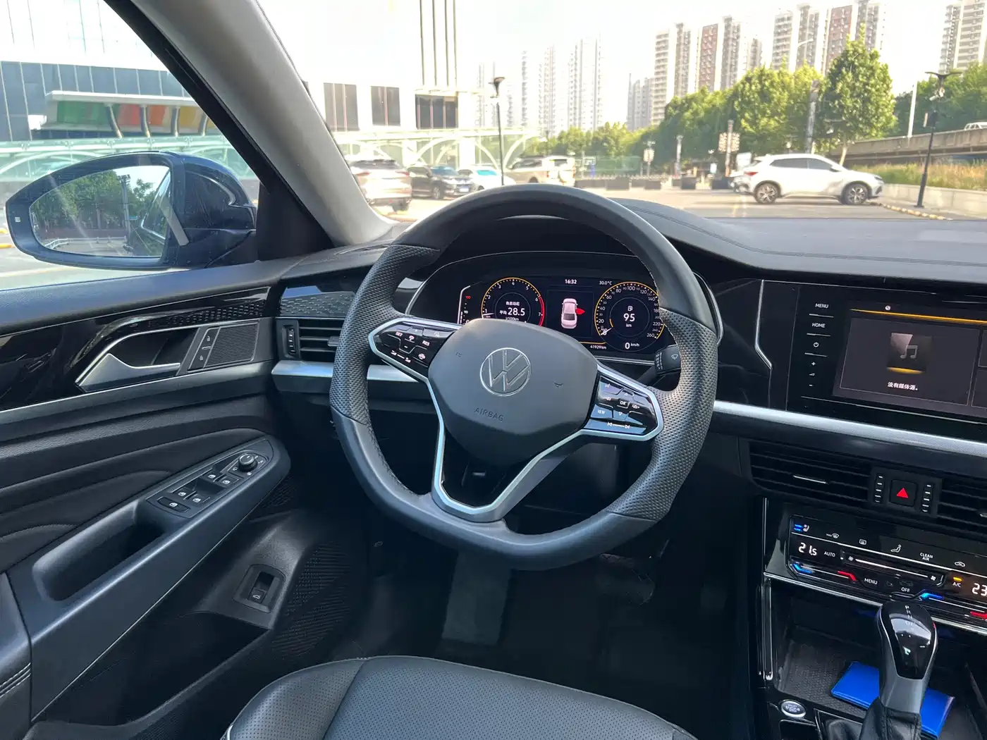 Volkswagen Passat 2024 330TSI Elite Edition фото 19